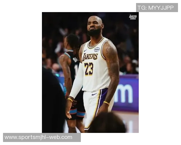 詹姆斯2026年重返巅峰场均266分76板76助投篮命中率高达53 詹姆斯2026年重返巅峰场均266分76板76助投篮命中率高达53