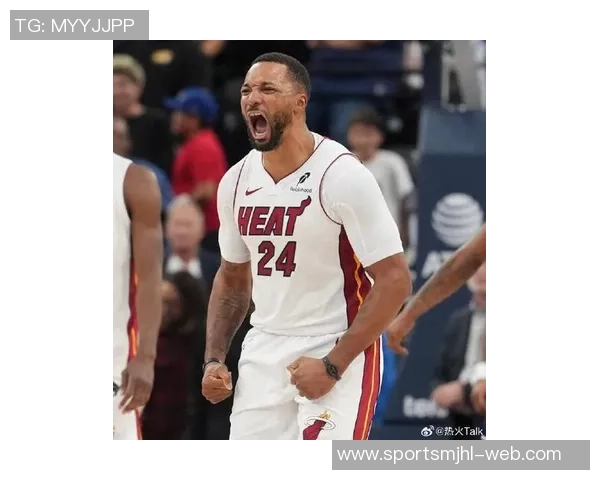 鲍威尔首节爆发贡献10分全场16投8中斩获22分三分球表现出色 鲍威尔首节爆发贡献10分全场16投8中斩获22分三分球表现出色